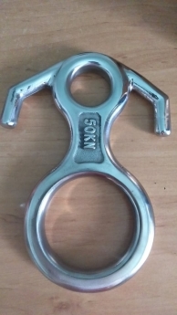 Khóa số 8 hãm trượt dây an toàn