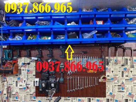 Kệ chứa linh kiện, khay dụng cụ đại, kệ nhựa vát 1 đầu có chân chống tầng