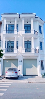 Nhà phố thương mại siêu rẻ,sổ hoàn công.Chỉ cần 990triệu là sở hữu ngay
