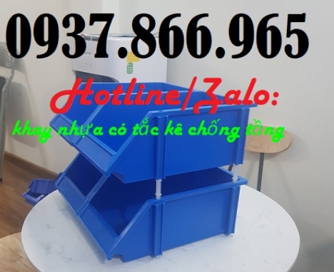 Kệ dùng trong nhà máy sản xuất linh kiện, kệ dụng cụ, khay nhựa xếp tầng, kệ nhựa vát 1 đầu xếp chồn