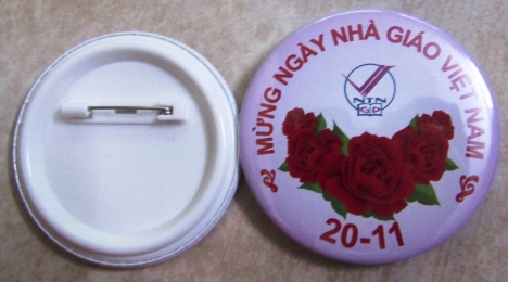 Huy hiệu nhựa, huy hiệu đoàn hội nhóm giá rẻ