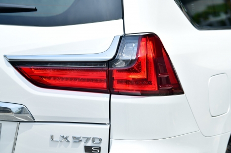 Tinh Hoa Nhật Bản LEXUS LX570 Super Sport MBS, model 2021