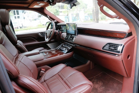 Khủng Long Lincoln Navigator Black Label 2021, nhập chính hãng