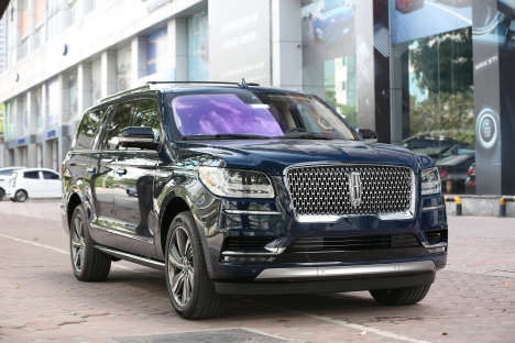 Khủng Long Lincoln Navigator Black Label 2021, nhập chính hãng