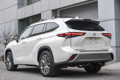 Bán Toyota HIGHLANDER Platinum 2021, nhập khẩu mới chính hãng