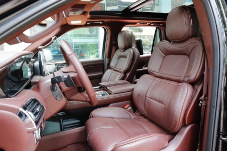 Khủng Long Lincoln Navigator Black Label 2021, nhập chính hãng