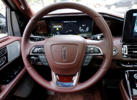 Khủng Long Lincoln Navigator Black Label 2021, nhập chính hãng