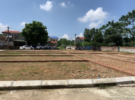 : Bán mảnh đất nền  hơn 700 triệu ăn theo trục 420 mở rộng, Bình Yên, Thạch Thất Hòa Lạc
