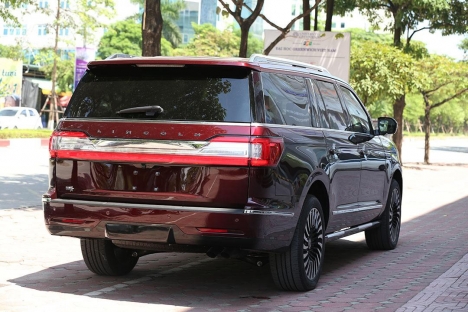 Khủng Long Lincoln Navigator Black Label 2021, nhập chính hãng