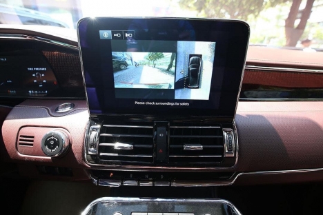Khủng Long Lincoln Navigator Black Label 2021, nhập chính hãng