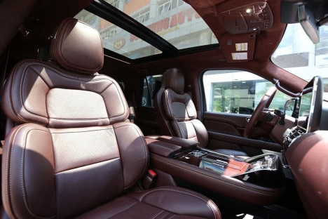Khủng Long Lincoln Navigator Black Label 2021, nhập chính hãng
