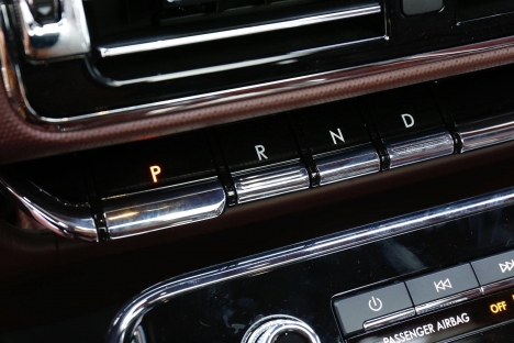 Khủng Long Lincoln Navigator Black Label 2021, nhập chính hãng