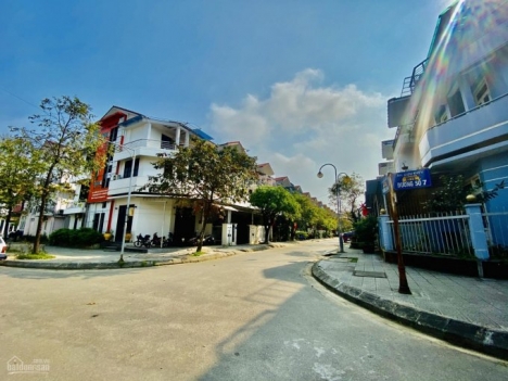 BÁN NHÀ PHỐ TRUNG TÂM  - TP HUẾ