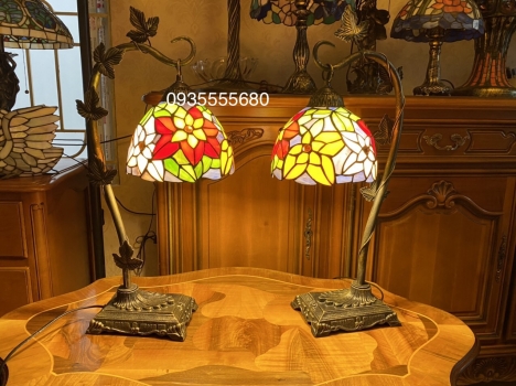 Giao lưu đôi đèn tiffany hoạ tiết hoa hồng kiểu mới