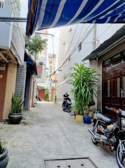Bán căn hộ Lầu 2 Võ Trường Toản, P2, Bình Thạnh. 1,8 tỷ