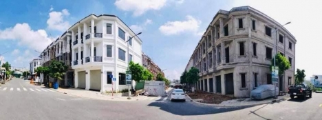 Cần bán nhà phố Dĩ An tiện kinh doanh và ở,SHR