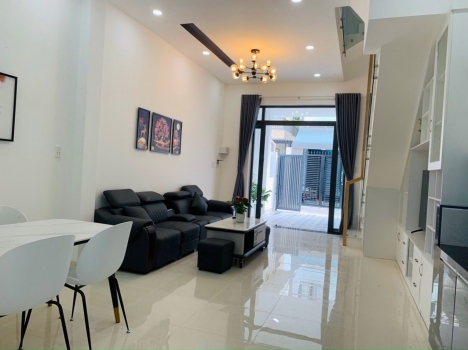 Nhà MT đường 13m,SHC hổ trợ NH Lãi Suất 0% trong 6tháng
