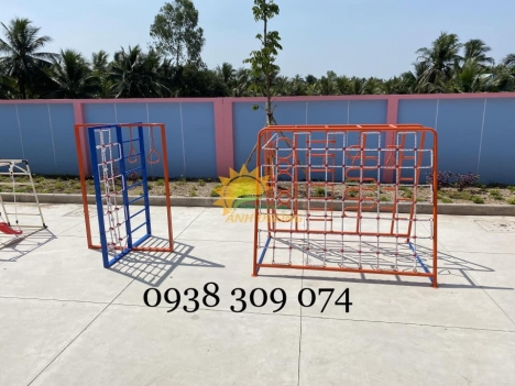 Thang leo vận động cho bé