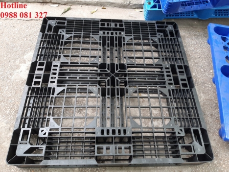 Pallet nhựa KT  1100x1100x125mm màu đen mới 100%