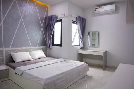 Nhà 1trệt 2lầu ngay trung tâm thương mại cách chợ 100m sổ riêng chính chủ