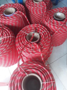 Dây thừng leo núi màu đỏ phi 12mm