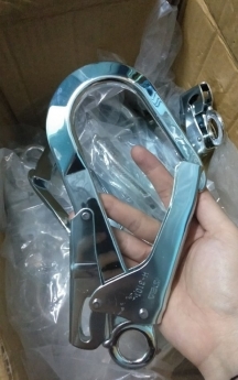 Móc liên kết leo cao an toàn đu dây