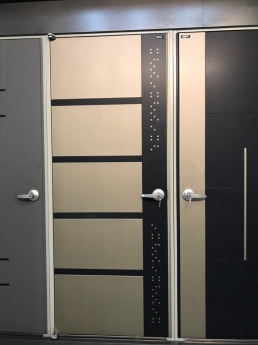 Mẫu cửa thép Hàn Quốc năm 2022