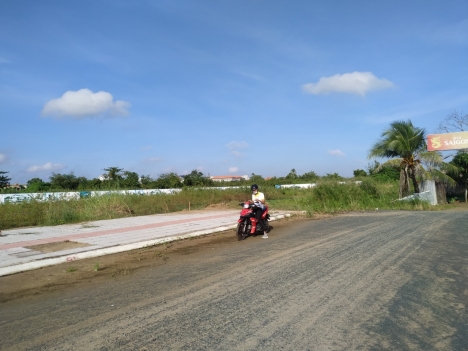 NHÀ PHỐ LIỀN KẾ 1 TRỆT 2 LẦU TUYỆT ĐẸP TẠI KHU ĐÔ THỊ CỒN KHƯƠNG