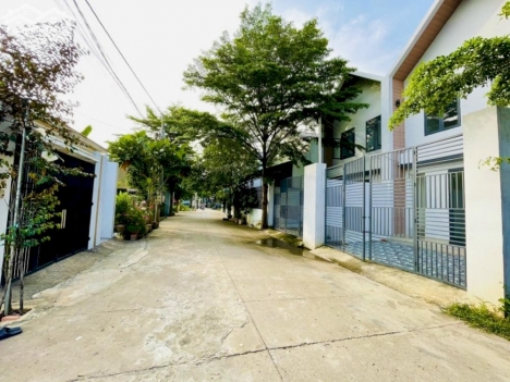 Bán nhà lầu sổ riêng Thạnh Phú 1.63 tỷ, gần cây xăng Thạnh Phú, hẻm thông ô tô