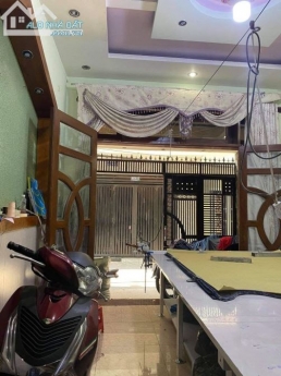Bán nhà 65m2, 1lầu, giá 7,5 tỷ đường Lê Lai, P.12, Quận Tân Bình .