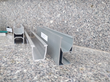 Thanh Rail nhôm pin và phụ kiện solar