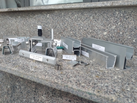 Thanh Rail nhôm pin và phụ kiện solar