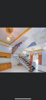 Nhà MT 8m tiện kinh doanh và ở,SHR giá tốt
