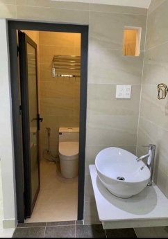 Nhà MT 8m tiện kinh doanh và ở,SHR giá tốt