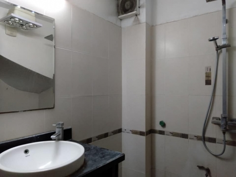 DO CHUYỂN CÔNG TÁC , BÁN NHÀ THANH BÌNH - MỘ LAO DT: 40M2, MẶT TIỀN 4M LÔ GÓC HAI MẶT THOÁNG  GIÁ