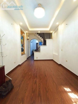 Chính chủ bán Nhà 4 tầng xây kiên cố, chắc chắn 43m2, 3 mặt thoáng