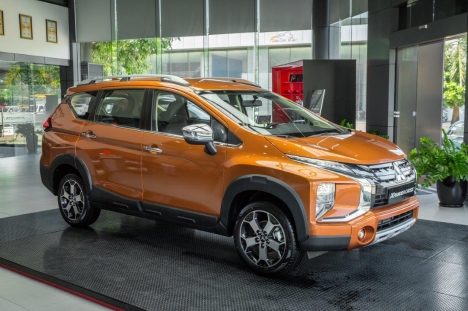 Cần Bán Xe Mitsubishi Xpander Cross màu Cam