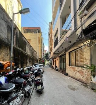 Nhà mặt Phố Nguyễn Đình Chiểu giá trong hẻm