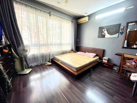 Nhà mặt Phố Nguyễn Đình Chiểu giá trong hẻm