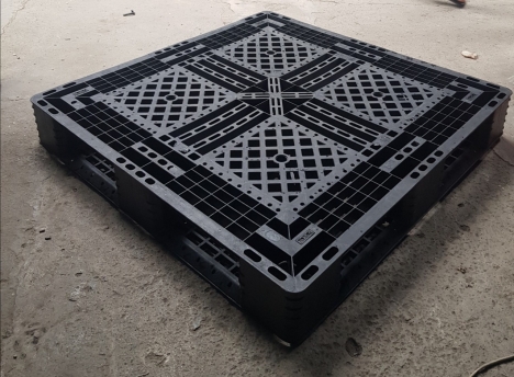 Pallet nhựa 90%