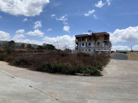 Chủ bán gấp lô đất 2 mặt tiền sẵn thổ cư tại Hiệp Thạnh, Đức Trọng