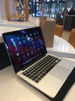 Macbook Pro 13inch Mid 2014 i5 16gb Ram 256gb SSD