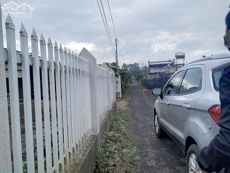 Chủ kẹt tiền bán gấp nhà đất 402m2 full thổ cư sẵn nhà 3 PN tại Đức Trọng ( Giá ngộp)