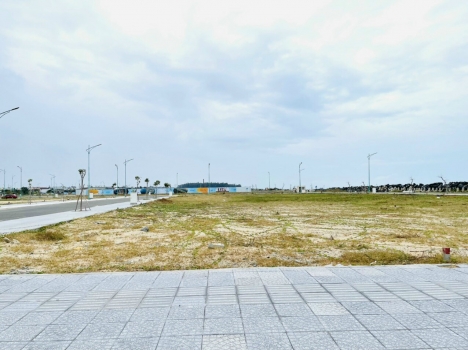 Đất nền KĐT biển đầu tiên trong trung tâm Lagi, sổ đỏ sở hữu lâu dài