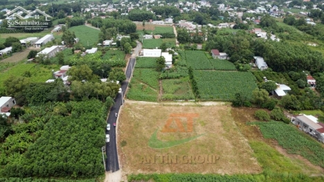 1000m2 ĐẤT Ở ,2 MẶT TIỀN ,NẰM SAU ỦY BAN XÃ BÀU CẠN , CHỈ CÁCH SÂN BAY LONG THÀNH 3KM ,ĐƯỜNG Ô TÔ