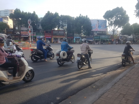 Cho thuê mặt bằng to ngang 10m tại ngã tư giếng nước, vũng tàu