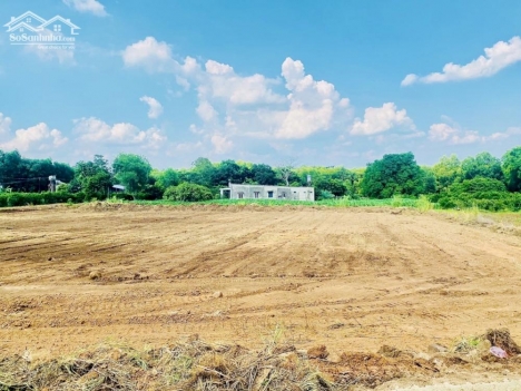 1000m2 ĐẤT Ở ,2 MẶT TIỀN ,NẰM SAU ỦY BAN XÃ BÀU CẠN , CHỈ CÁCH SÂN BAY LONG THÀNH 3KM ,ĐƯỜNG Ô TÔ