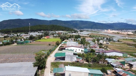 Đất vùng ven đà lạt chỉ cách đà lạt  30 phút xe, giá lại quá hấp dẫn - Diện Tích : 356m2 ( đã sẵn  1