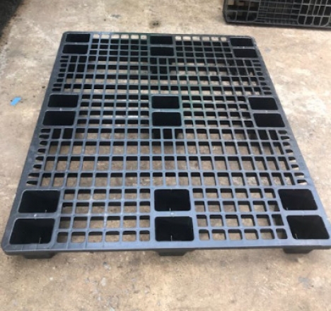 Pallet chân gù