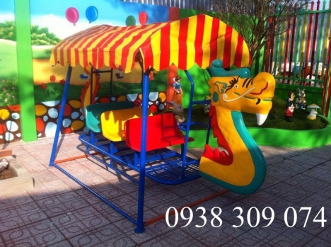Xích đu thuyền rồng dành cho bé, khu vui chơi, quán ăn